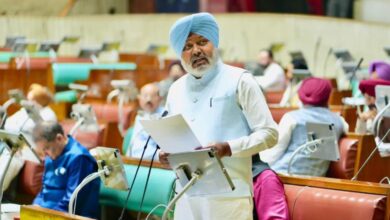 Photo of ‘युद्ध नशों विरुद्ध’ अभियान के दौरान नशों की सप्लाई चेन तोड़ी, 3,173 सप्लायर और 429 बड़े तस्कर गिरफ्तार- हरपाल सिंह चीमा