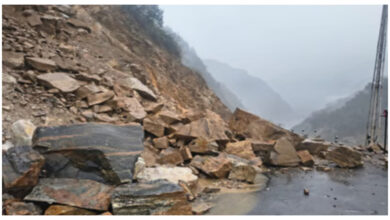Photo of सिक्किम में भारी बारिश और भूस्खलन, सैकड़ों पर्यटक फंसे