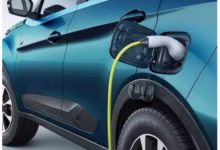 Photo of इलेक्ट्रिक कार की रेंज कम हो गई? जानें बैटरी खराब होने के संकेत और कब करें इसे बदलने का फैसला