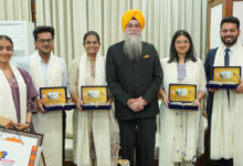Photo of पंजाब विधानसभा में 117 विधायकों की तस्वीरें लगीं, सिविल सेवा पास छात्रों को किया सम्मानित
