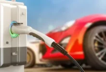 Photo of इलेक्ट्रिक कार की रेंज कम हो गई? जानें बैटरी खराब होने के संकेत और कब करें इसे बदलने का फैसला