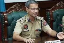 Photo of अमृतसर में नशा व अवैध हथियार तस्करी मॉड्यूल का भंडाफोड़, 10 आरोपी हेरोइन और पिस्तौल सहित गिरफ्तार