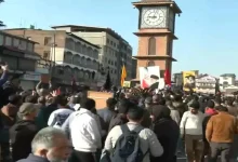 Photo of ‘रहबर तेरे खून से इंकलाब आएगा’…आयतुल्लाह अली खामेनेई की मौत पर कश्मीर में प्रदर्शन