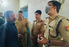 Photo of पती-पत्नी और बेटे ना खाया जहर, मौके से मिला सुसाइड नोट, जांच जारी