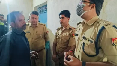 Photo of पती-पत्नी और बेटे ना खाया जहर, मौके से मिला सुसाइड नोट, जांच जारी