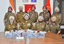 Photo of अमृतसर में सीमा पार से चल रहे हथियार तस्करी के मॉड्यूल का पर्दाफाश, नाबालिग समेत छह व्यक्ति गिरफ्तार