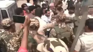 Photo of मुर्शिदाबाद में मतदान के दौरान झड़प, हुमायूं कबीर और टीएमसी समर्थकों में विवाद, आयोग ने मांगी रिपोर्ट