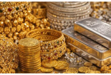 Photo of चांदी में तेज उछाल, सोने में मामूली गिरावट, जानें 24K, 22K और 18K के ताजा भाव