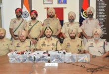 Photo of अमृतसर में सीमा पार हथियार तस्करी का भंडाफोड़, 3 आरोपी गिरफ्तार, 6 पिस्तौल बरामद