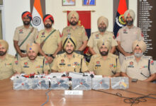 Photo of अमृतसर में सीमा पार हथियार तस्करी का भंडाफोड़, 3 आरोपी गिरफ्तार, 6 पिस्तौल बरामद