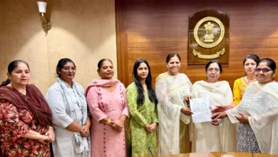 Photo of आंगनवाड़ी वर्करों की समस्याएं जल्द सुलझेंगी, सरकार ने दिया समाधान का भरोसा