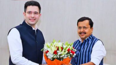 Photo of AAP में बड़ी टूट, सात सांसदों ने छोड़ी पार्टी, राष्ट्रीय अध्यक्ष नितिन नवीन ने कहा- अभी और बहुत कुछ होना बाकी