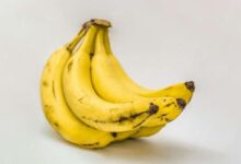 Photo of सूरज की रोशनी से जुड़ा है केले के टेढ़े होने का रहस्य, जानिए पूरी कहानी