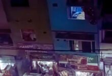 Photo of पटना में JEE छात्र की संदिग्ध मौत, लॉज में मिला शव, लिखा- दिन रात पढ़ता हूं फिर भी रिजल्ट नहीं