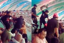 Photo of LSG बनाम RR मैच में सीट को लेकर फैंस में झगड़ा, चप्पल से मारने की कोशिश