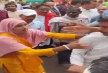 Photo of दुमका कोर्ट परिसर में हंगामा, दूसरी शादी पर पहली पत्नियों का फूटा गुस्सा