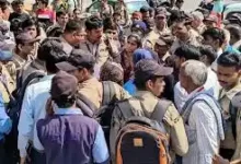 Photo of फरीदाबाद में मजदूरी बढ़ाने को लेकर दूसरे दिन भी प्रदर्शन