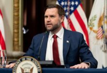 Photo of ईरान वार्ता को लेकर अमेरिकी उपराष्ट्रपति पाकिस्तान रवाना, कूटनीति तेज, ईरान का शामिल होना कंफर्म नहीं