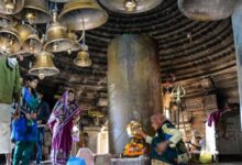 Photo of श्रद्धा या रहस्य? मांतगेश्वर मंदिर का शिवलिंग वैज्ञानिकों के लिए भी बना पहेली, चढ़ाया जल पलभर में गायब