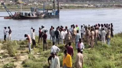 Photo of मथुरा में दर्दनाक हादसा, यमुना नदी में नाव पलटी, 10 की मौत और कई लापता