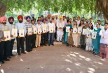 Photo of गुरमीत सिंह खुड्डियां ने वेटरनरी अधिकारियों, इंस्पेक्टरों और डेयरी विकास इंस्पेक्टरों को नियुक्ति पत्र सौंपे