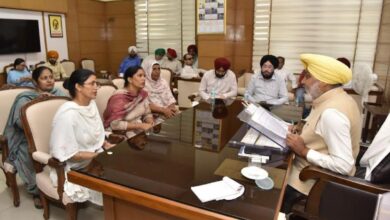 Photo of वित्त मंत्री हरपाल सिंह चीमा की कर्मचारी यूनियनों के साथ बैठकें, उचित मांगों पर जल्द कार्रवाई का दिया भरोसा