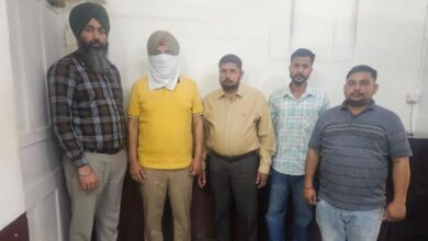 Photo of विजिलेंस ब्यूरो द्वारा 30,000 रुपये रिश्वत लेते इंस्पेक्टर को रंगे हाथों गिरफ्तार