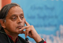 Photo of कांग्रेस सांसद शशि थरूर के काफिले पर हमला, दबोचा गया एक आरोपी