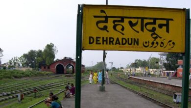 Photo of Uttarakhand News : यात्रीगण कृप्या ध्यान दें- गर्मी और शादी सीजन में ट्रेनों में भारी भीड़, कंफर्म टिकट मिलना हुआ मुश्किल