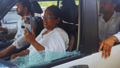 Photo of पश्चिम बंगाल में राजनीतिक तनाव, हुगली में TMC सांसद मिताली की कार पर हमला