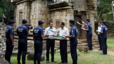 Photo of बांग्लादेश में मंदिर के केयरटेकर का संदिग्ध हालात में पेड़ से लटका मिला शव, जांच जारी