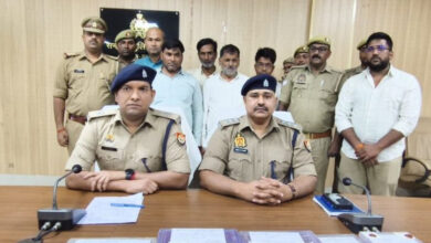 Photo of UP में नकली नोटों के बड़े सिंडिकेट का भंडाफोड़, 4.20 लाख के फर्जी नोट बरामद, 5 जालसाज गिरफ्तार