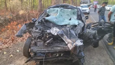 Photo of तेज रफ्तार ट्रक ने कार को मारी टक्कर, एक ही परिवार के तीन लोगों की मौत