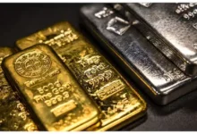 Photo of MCX पर सोना ₹1500 टूटा, चांदी ₹5000 लुढ़की-क्या आगे भी जारी रहेगी गिरावट?