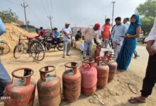 Photo of क्या आज LPG का रेट बढ़ा? जानें LPG, CNG और PNG की नई कीमतें