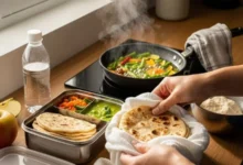 Photo of तपती गर्मी में भी खाना रहेगा ताजा और सुरक्षित, बस अपनाएं ये स्मार्ट टिफिन पैकिंग टिप्स