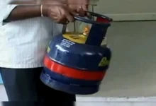 Photo of LPG की किल्लत के बीच 5kg सिलेंडर की डबल सप्लाई, जानें कैसे मिलेगा