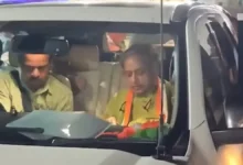 Photo of केरल में शशि थरूर के काफिले पर हमला, गाड़ी रोककर गनमैन से मारपीट