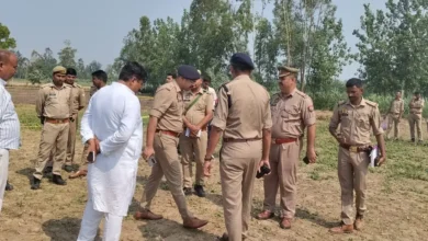 Photo of मेरठ में महिला की बेरहमी से हत्या का खुलासा: ब्लैकमेल से परेशान पड़ोसी ने जंगल में बुलाकर की निर्मम हत्या