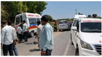 Photo of रेवदर में सड़क हादसा: ट्रेलर की टक्कर से बाइक सवार तीन लोगों की मौत, इलाके में पसरा सन्नाटा