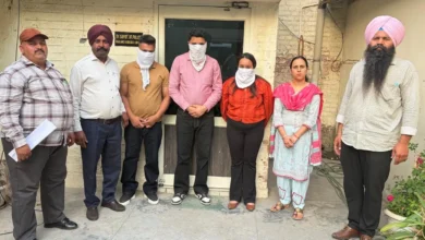 Photo of पंजाब विजिलेंस ब्यूरो ने दो एसडीओ और एक क्लर्क को 10,000 रुपये रिश्वत लेते रंगे हाथ पकड़ा