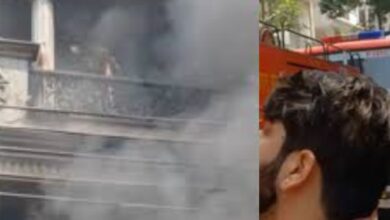 Photo of इंदिरापुरम के अपार्टमेंट में भीषण आग, तीसरी मंजिल तक फैली लपटें, 4 लोगों को बचाया