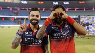 Photo of RCB ने पक्की की प्लेऑफ में जगह, बाकी टीमों में कड़ा मुकाबला, जंग हुई और भी रोमांचक