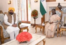 Photo of पंजाब के ‘दल-बदल’ पर सियासी संग्राम: राष्ट्रपति से मिले सीएम भगवंत मान, राज्यसभा सदस्यों की सदस्यता रद्द करने की मांग