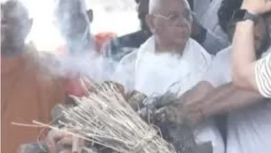 Photo of प्रतीक यादव का अंतिम संस्कार संपन्न, ससुर अरविंद बिष्ट ने नम आंखों से दी मुखाग्नि