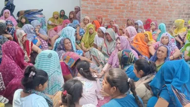 Photo of जाति पूछकर सहपाठियों ने की युवक की पिटाई, आहत छात्र ने की खुदकुशी