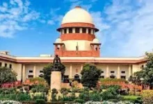 Photo of अटेंडेंस कम होने पर नहीं मिलेगी परीक्षा में बैठने की अनुमति, SC ने HC के आदेश पर लगाई रोक