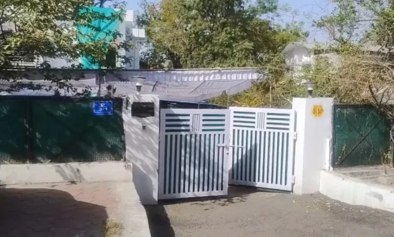 IPS Officer House