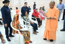 Photo of ‘जनता दर्शन’ में विभिन्न जनपदों से आए फरियादियों से मिले सीएम योगी, राजस्व संबंधी मामले पर दिया बड़ा बयान