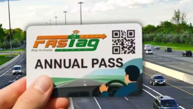 Photo of FASTag Annual Pass : 20 KM दायरे में रहने वालों के लिए खुशखबरी! सिर्फ 350 रुपये में मिलेगा अनलिमिटेड टोल पास